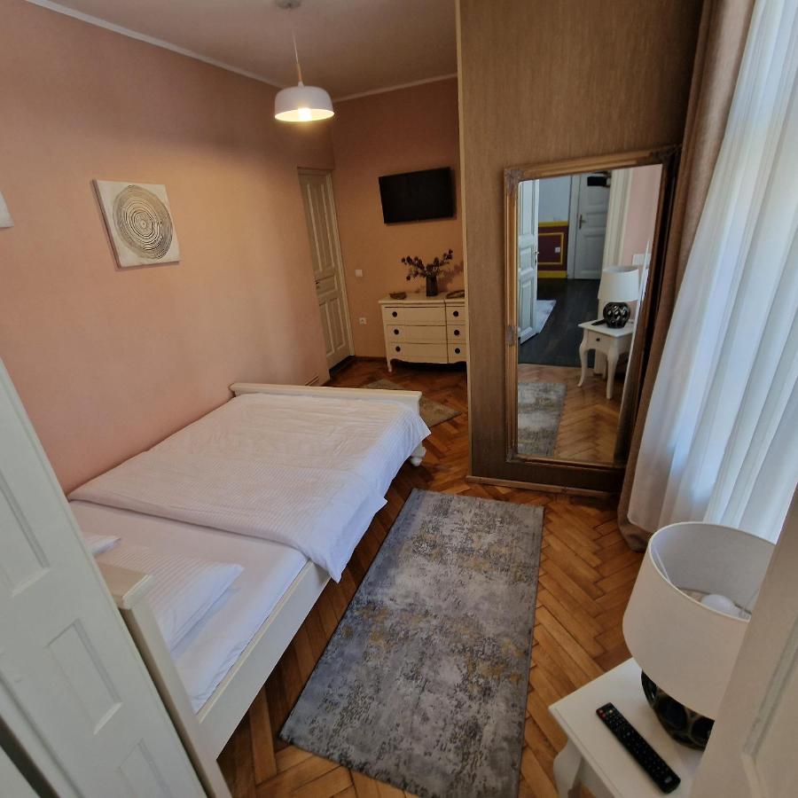 Central Park Apartment Сигишоара Экстерьер фото